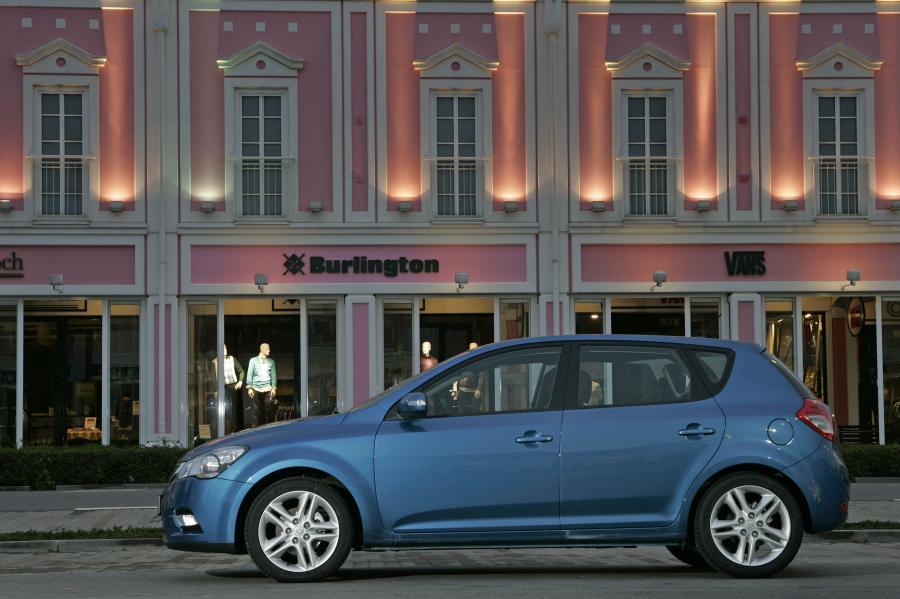  Kia cee&rsquo;d 2009 года  (фото 27 из 98)